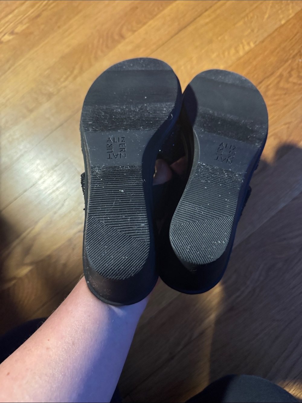 🐷 Naturalizer Black Rhinestone Wedge Slip On Sandals - Picture 8 of 9